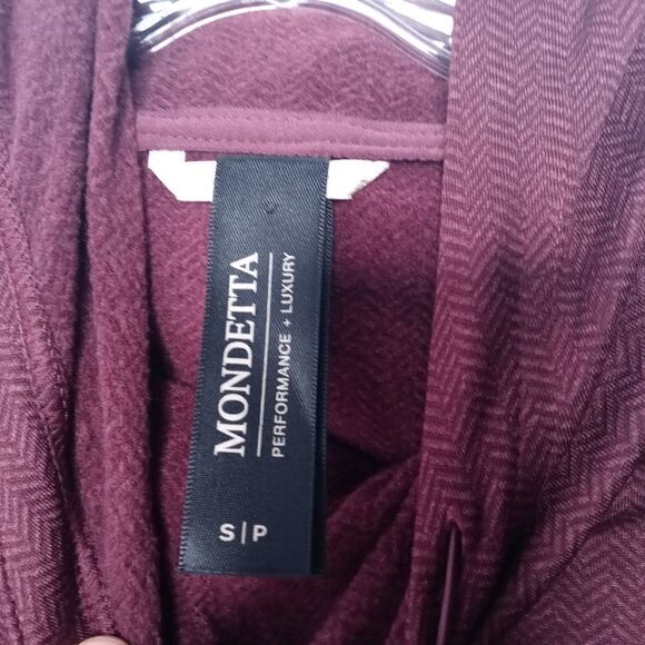 Mondetta burgandy pullover sweatshirt with hoodie - Picture 5 of 8